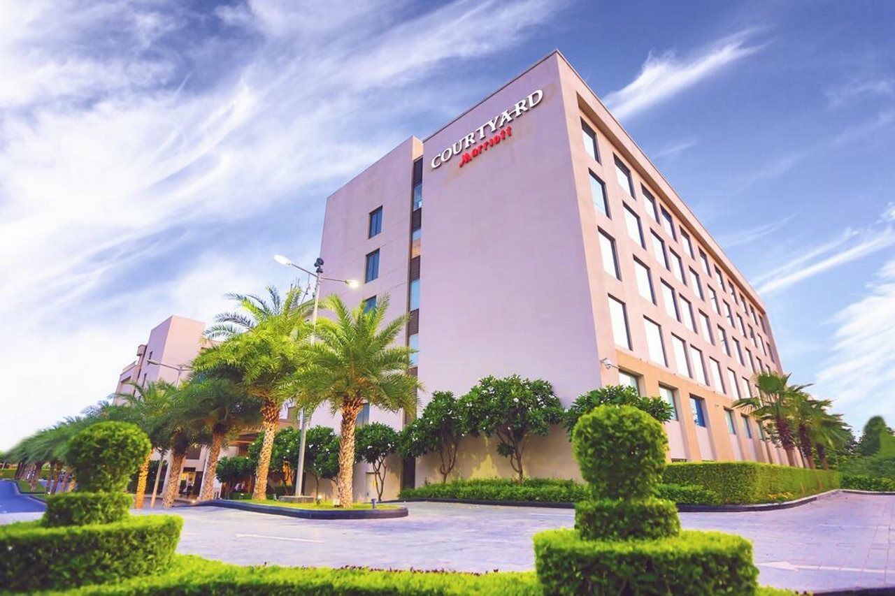 Courtyard By Marriott Agra Otel Agra  Dış mekan fotoğraf